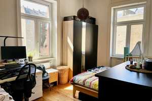 ***Individuelle 2 ZKB- Altbauwohnung, zentrale Lage*** – Kaiser-Friedrich-Ring 17, 65165 Wiesbaden – Vorschaubild 1