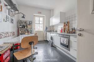 JUWEL: Gepflegte Altbau Eigentumswohnung in zentraler Lage der Südstadt – Die vollständige Adresse der Immobilie erhältst du vom Anbieter., 76137 Südstadt, Karlsruhe – Vorschaubild 3