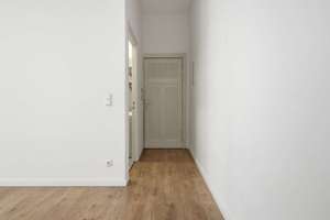 Bezugsfreie 2-Zimmer-Wohnung mit Terrasse und Garten in Berlin-Moabit – Die vollständige Adresse der Immobilie erhältst du vom Anbieter., 10553 Moabit, Berlin – Vorschaubild 4