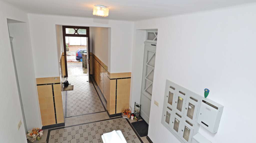 Immobilie in Ratingen - Charmantes und vermietetes Mehrfamilienhaus mit 7 Wohneinheiten in Ratingen-Mitte - Bild 3