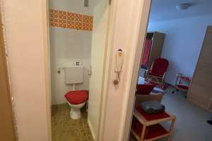 Charmantes 1 Zi Apartment mit    
                    Balkon 
                 NEU ULM – Die vollständige Adresse der Immobilie erhältst du vom Anbieter., 89231 Neu-Ulm – Vorschaubild 2