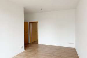 Große helle 2-Raum-Wohnung mit Einbauküche, Balkon & Fahrstuhl – Agricolastraße 65, 9112 Kaßberg, Chemnitz – Vorschaubild 9