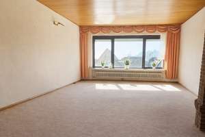 Bungalow mit 137 qm, Südgarten + vielseitigem Souterrain (100 qm), Stockelsdorf - Provisionsfrei! – Die vollständige Adresse der Immobilie erhältst du vom Anbieter., 23617 Stockelsdorf – Vorschaubild 2