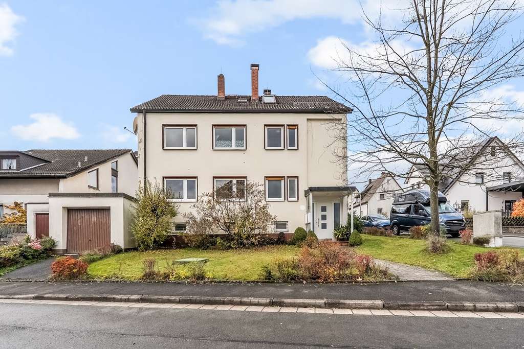 Gepflegtes Zweifamilienhaus in ruhiger Wohnlage – ideal für Familien oder Kapitalanleger