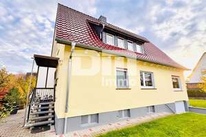(Reserviert)!!!Umfassend saniertes Ein-/Zweifamilienhaus + Carport, PV-Anlage, Speicher, Wallbox – Die vollständige Adresse der Immobilie erhältst du vom Anbieter., 37269 Eschwege – Vorschaubild 1