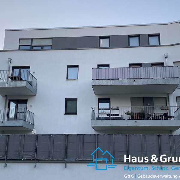 ***Exklusive gehobene 2-Zimmer-Wohnung - Barrierefrei - KfW 70-Haus - Balkon - im Bogenhof Aachen***