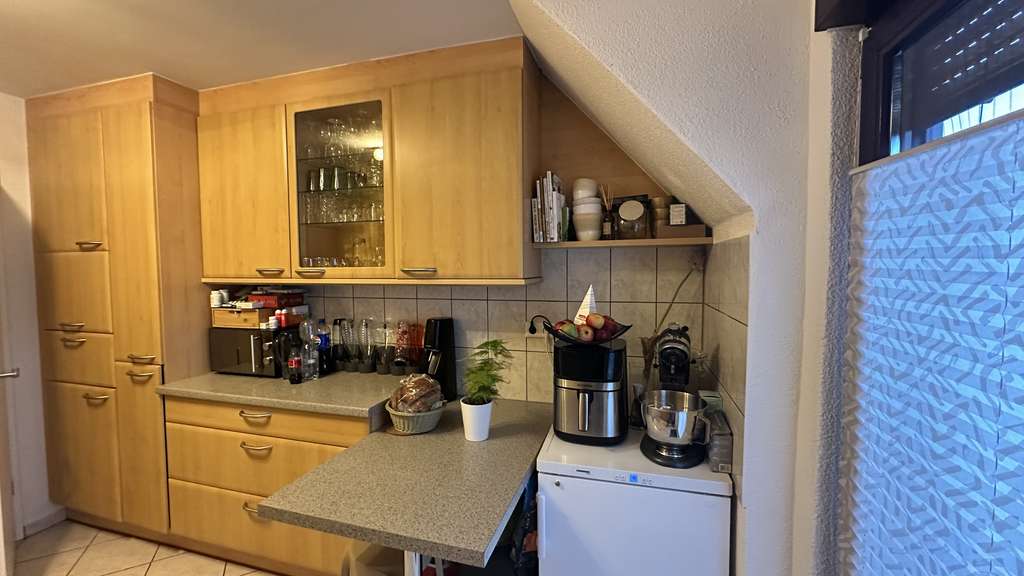 Immobilie in Sersheim - Provisionsfreie Modernisierte 4,5 Zimmer Wohnung ca.112m² mit Balkon Garage + Stellplatz in Sersheim - Bild 4