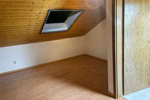 Wohnen mit Charakter: Geräumiges Haus in Uersfeld – Waldweg 15, 56767 Uersfeld – Vorschaubild 12