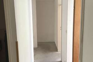 Gut aufgeteilte 4-Zi-Wohnung mit großem Balkon im grünen Ramersdorf-Perlach. Bad und WC neu. Frei ! – Die vollständige Adresse der Immobilie erhältst du vom Anbieter., 81735 Ramersdorf, München – Vorschaubild 6