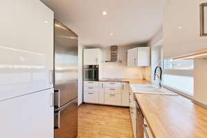 gepflegtes und modernisiertes Wohnhaus mit Garagen und einem schönem Grundstück – Die vollständige Adresse der Immobilie erhältst du vom Anbieter., 24534 Stadtmitte, Neumünster – Vorschaubild 10