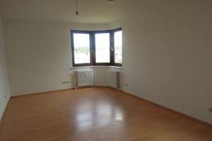 1-Zimmer-Wohnung  mit unverbaubarer Aussicht, Aufzug und Stellplatz in Eutingen -Provisionsfrei- – Mäurachsteige 9, 75181 Eutingen, Pforzheim – Vorschaubild 2