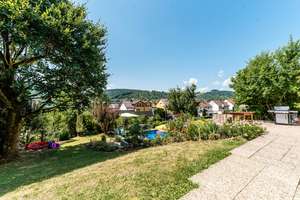 PANORAMABLICK – Stilvolles Haus mit Pool, Garten, Garage und Ausblick in Remshalden – Die vollständige Adresse der Immobilie erhältst du vom Anbieter., 73630 Remshalden – Vorschaubild 9