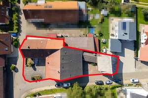 Zweifamilienhaus mit geräumigen Lagerflächen und angrenzenden Scheunen – Die vollständige Adresse der Immobilie erhältst du vom Anbieter., 89180 Berghülen – Vorschaubild 2