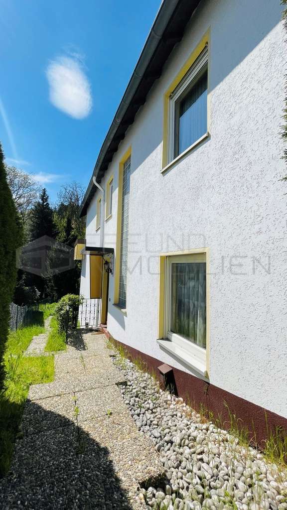 Immobilie in Bad Schwalbach - Familienfreundlich am idyllischen Bachlauf gelegen -provisionsfrei- - Bild 2