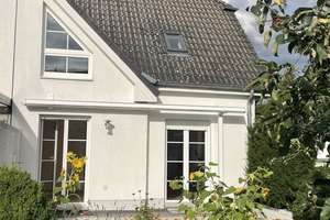 PRIVAT - Raumwunder Doppelhaushälfte in Berlin-Mahlsdorf