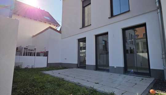 Bild von Neues fertiggestelltes bezugsfertiges Reiheneckhaus in Wörsdorf - Provisionsfrei - Erstbezug
