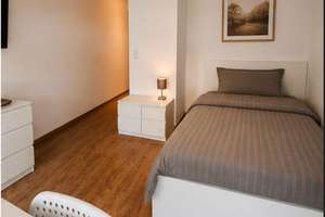 Möbliertes Apartment  mit Balkon und Aufzug – Herrnstr. 91, 90766 Nördliche Südstadt, Fürth – Vorschaubild 2