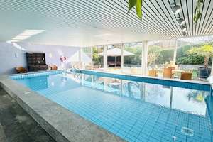 Altenholz-Stift: Außergewöhnliches Einfamilienhaus mit privater Schwimmhalle und ruhiger Gartenoase – Die vollständige Adresse der Immobilie erhältst du vom Anbieter., 24161 Altenholz – Vorschaubild 8