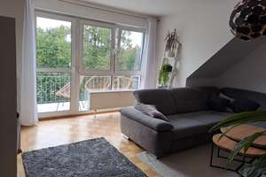 Sonnige 3 Zi.- Dachgeschosswohnung mit Balkon