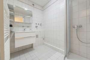 Gut geschnittene 3-Zimmer-Wohnung mit Balkon, Garage und Keller – Die vollständige Adresse der Immobilie erhältst du vom Anbieter., 76275 Ettlingen – Vorschaubild 7