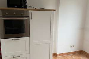 2-Zi.-DG-Wohnung nähe Business School als 2er-WG, für junges Paar oder Single – mit EBK und Loggia – Frankenstraße 16, 65183 Westend / Bleichstraße, Wiesbaden – Vorschaubild 4
