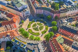 Modernes Wohnen auf höchstem Niveau: 5 Zimmer & zwei Balkone in bester Lage