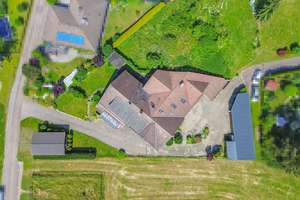 Wohnhaus mit drei Einheiten, Wintergarten und großem Grundstück in unverbaubarer Ortsrandlage – Die vollständige Adresse der Immobilie erhältst du vom Anbieter., 88339 Bad Waldsee – Vorschaubild 5