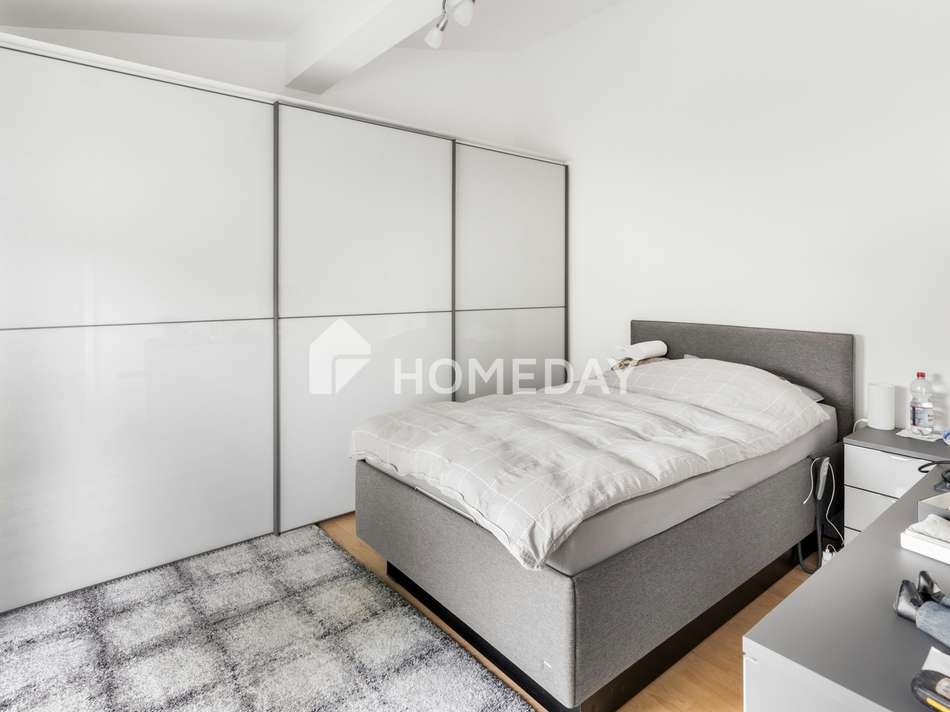 Schlafzimmer 1