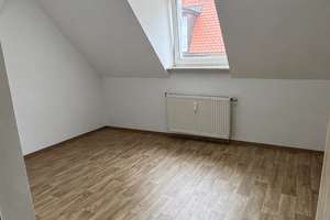 St. Peter ! Nestchen unterm Dach, 1-Zimmer-App., 19 m², Laminat, ohne Balkon, 4.OG ohne Aufzug – Die vollständige Adresse der Immobilie erhältst du vom Anbieter., 90478 Glockenhof, Nürnberg – Vorschaubild 1