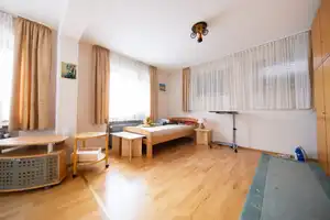 Großzügiges Bungalow mit schönem Garten in guter Lage Idsteins zu verkaufen – Rheingau-Taunus-Kreis – Vorschaubild 5