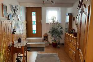 Großzügiges Anwesen mit zwei Häusern, zwei Straßenzugängen und Garage – Ideal für Familien – Hauptstraße 68, 55283 Nierstein – Vorschaubild 3