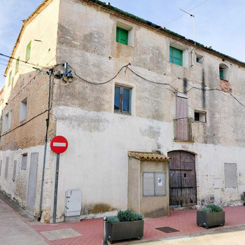 Ihr ideales Projekt im Alt Empordà – Haus mit Renovierungsbedarf und großem Potenzial in Santa Lloga