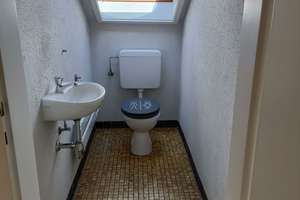 "Helle, ruhige 2 Zimmer DG Wohnung mit Balkon in schöner Lage von Degerloch" – Felix-Dahn-Str. ., 70597 Degerloch (Ortsteil), Stuttgart – Vorschaubild 11