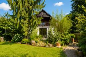 Charmantes Einfamilienhaus mit großzügigem Garten und Dachterrasse – Die vollständige Adresse der Immobilie erhältst du vom Anbieter., 93057 Konradsiedlung-Wutzlhofen, Regensburg – Vorschaubild 3