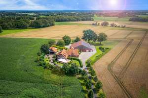 Stilvolles Wohnen für Mensch & Tier: Wohnensemble mit Pferdehaltung in Meppen-Teglingen – Die vollständige Adresse der Immobilie erhältst du vom Anbieter., 49716 Meppen – Vorschaubild 3