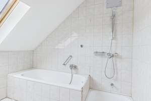 Renovierungsbedürftig aber sofort verfügbar! 3-ZKB im Dachgeschoss, zwei Balkone, Garage und Keller! – Die vollständige Adresse der Immobilie erhältst du vom Anbieter., 85053 Südost, Ingolstadt – Vorschaubild 18