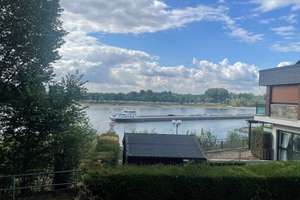 Charmante 2-Zimmerwohnung im Kölner Süden mit Rheinblick