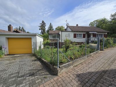 Freistehendes Wohnhaus mit Garage auf Eckgrundstück in Mühltal