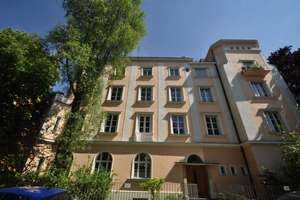 Ruhige, helle Souterrain-ALTBAU-Wohnung in schöner Gründerzeit-Villa, Nähe Theresienwiese/U-Bahn – 80336 Sankt Paul, München – Vorschaubild 2
