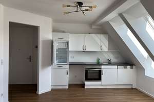 2-Zimmer-Dachgeschosswohnung mit Dachterrasse & Loggia – Gieselerstraße 10, 10713 Wilmersdorf, Berlin – Vorschaubild 2