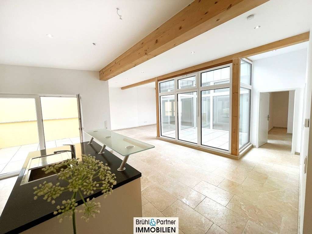 Immobilie in Nierstein - Ziehen Sie mit Ihren Eltern ein - zwei kernsanierte Häuser nebeneinander - modern und pflegeleicht - Bild 11