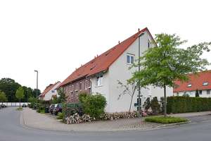 Großzügig geschnittenes Reihenhaus in ruhiger Lage in Ahlen zu vermieten! – Zum Richterbach 18, 59229 Ahlen – Vorschaubild 2