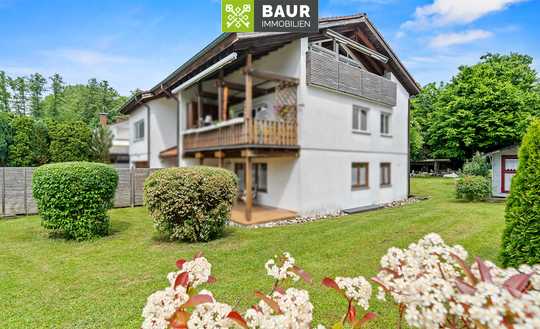 360°| Gemütliches Dachgeschoss mit Holzbalken, Balkon & eigenem Gartenanteil