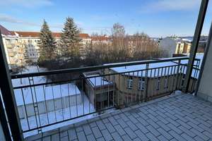 Schöne 2-Raum Wohnung mit Balkon & Kellerabteil