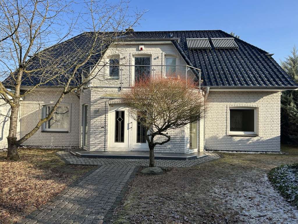 Immobilie in Ahausen - Volksbank Immobilien:  Imposantes EFH mit unendlichen Möglichkeiten - Bild 2