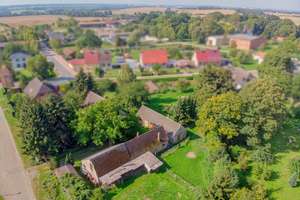 Renovierungsbedürftiges Einfamilienhaus samt Garten, 2 Garagen und 3 Freistellplätzen – Bienenweg 39, 17039 Neuenkirchen – Vorschaubild 3
