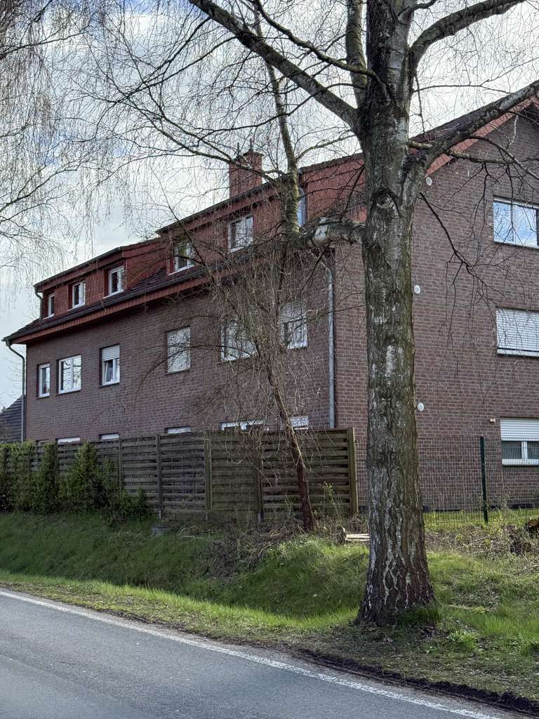 Immobilie in Osnabrück - Helle 4-Zimmer-Wohnung im 2. OG mit Balkon in Osnabrück-Atter - Bild 1