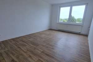 3-Zimmer-Wohnung mit großem Balkon in zentraler Lage – Stadionstraße 3, 39218 Schönebeck (Elbe) – Vorschaubild 3