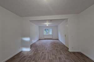 Weihnachten im neuen Haus?***Frisch renoviertes Reihenhaus mit 3 Zimmern in ruhiger Lage!