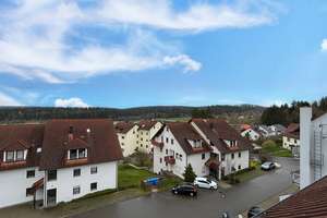Schöne 2 Zimmer Dachgeschosswohnung in Bitz – Eschenweg 5, 72475 Bitz – Vorschaubild 2